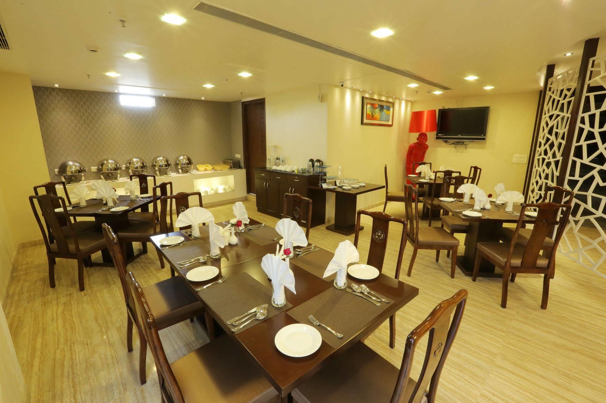 Five Elements Hotels Delhi- North Avenue Nueva Delhi Exterior foto